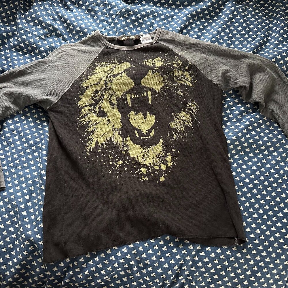 Graphic waffle long sleeve